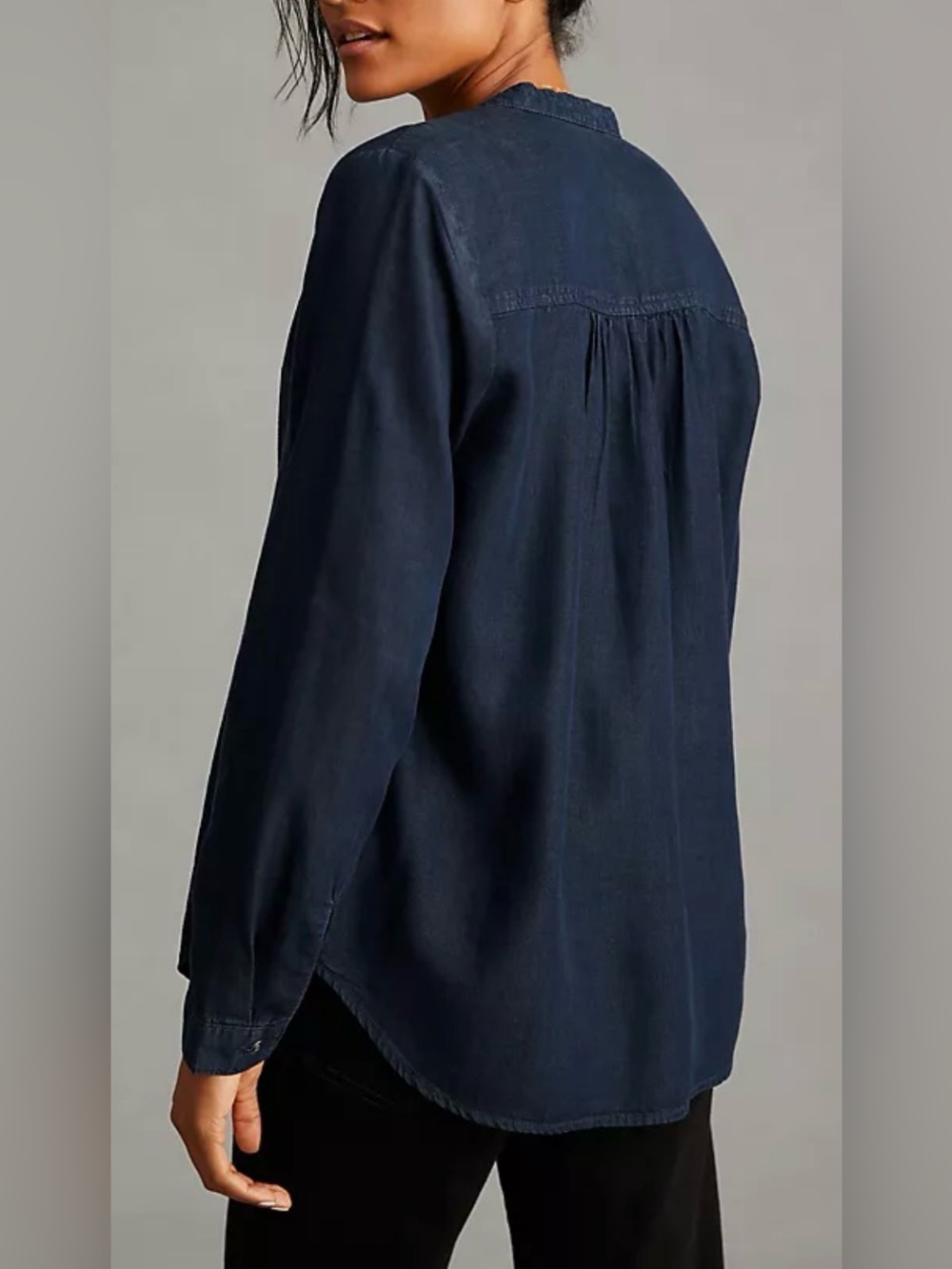 Anthropologie Cloth & Stone Dark Wash Denim Chambray Popover Top Size Large - Picture 2 of 9